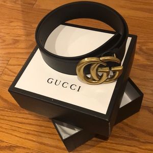 Gucci black leather belt with double G buckle